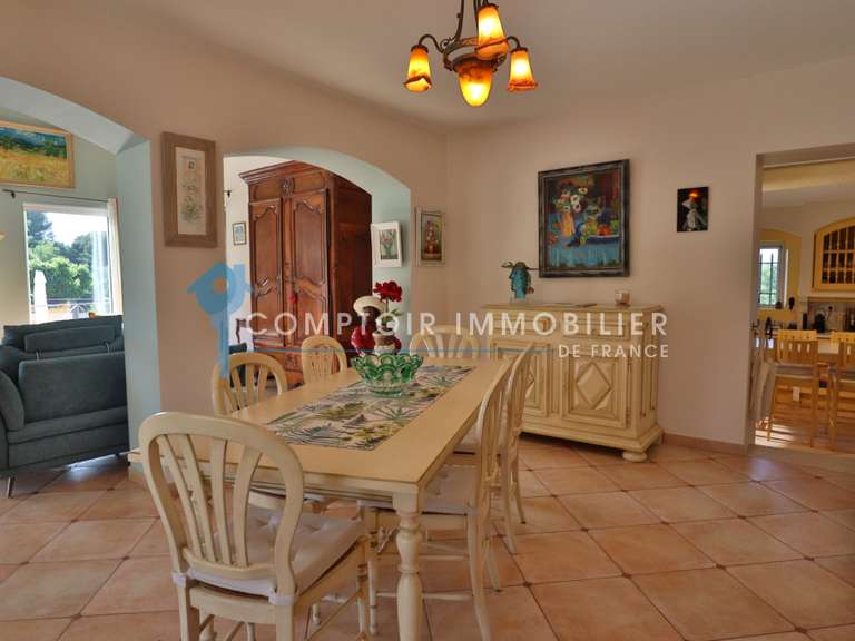 House Apt - 3 bedrooms - 237m²