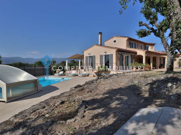 House Apt - 3 bedrooms - 237m²