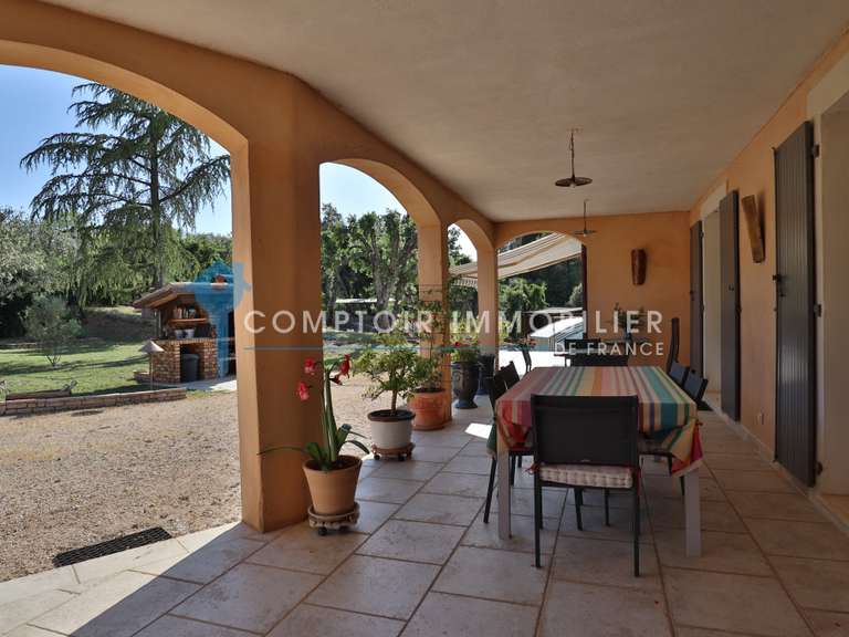 House Apt - 3 bedrooms - 237m²