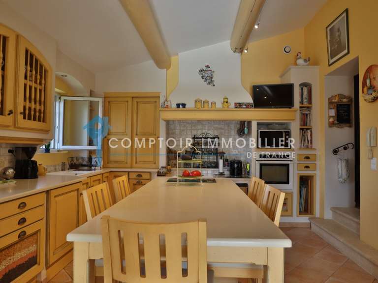 House Apt - 3 bedrooms - 237m²