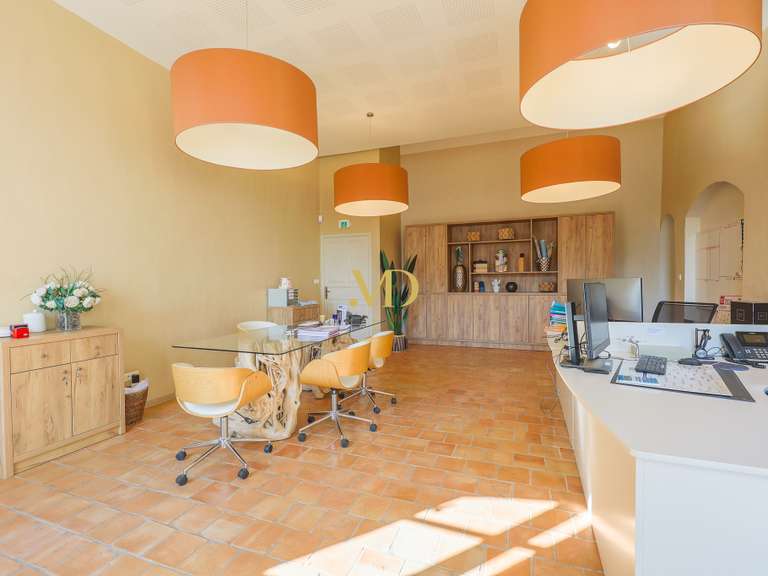 House Apt - 1000m²