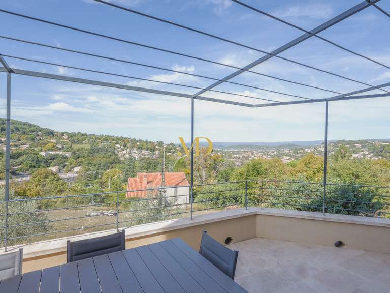 House Apt - 4 bedrooms - 130m²