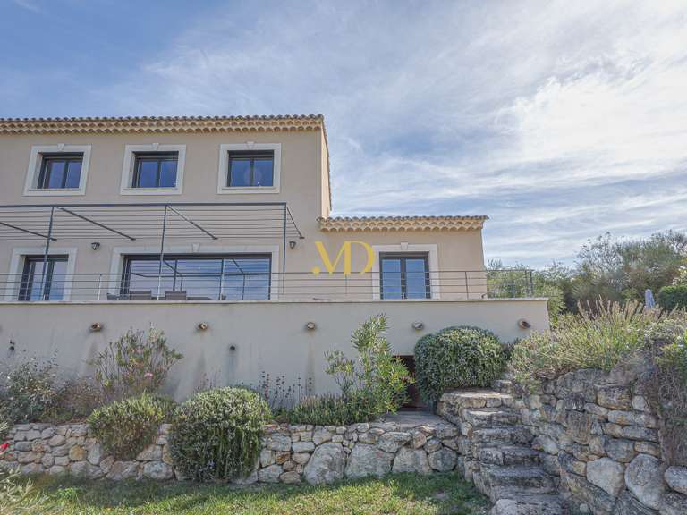 House Apt - 4 bedrooms - 130m²