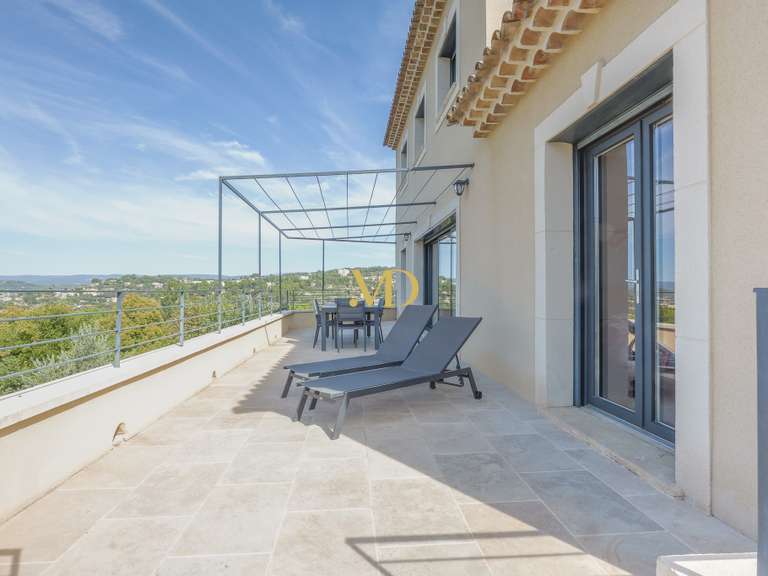 House Apt - 4 bedrooms - 130m²