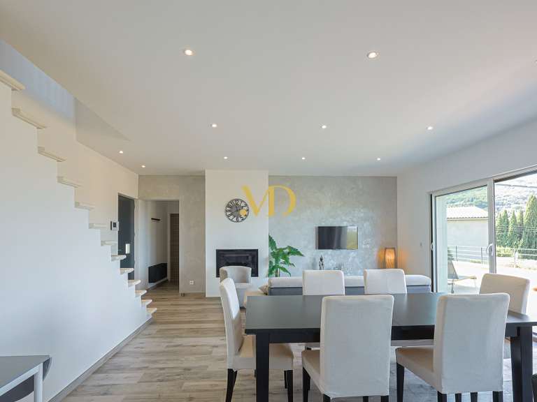 House Apt - 4 bedrooms - 130m²