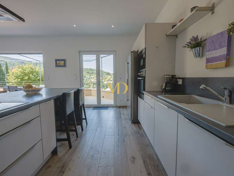 House Apt - 4 bedrooms - 130m²