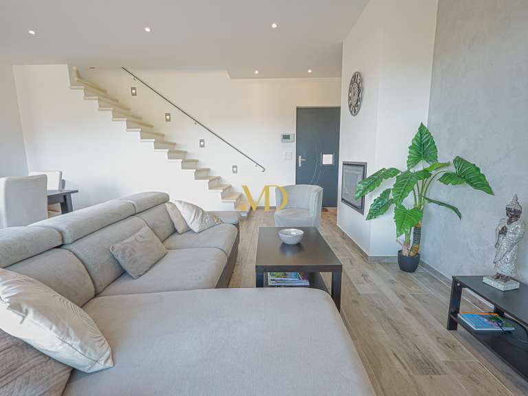 House Apt - 4 bedrooms - 130m²