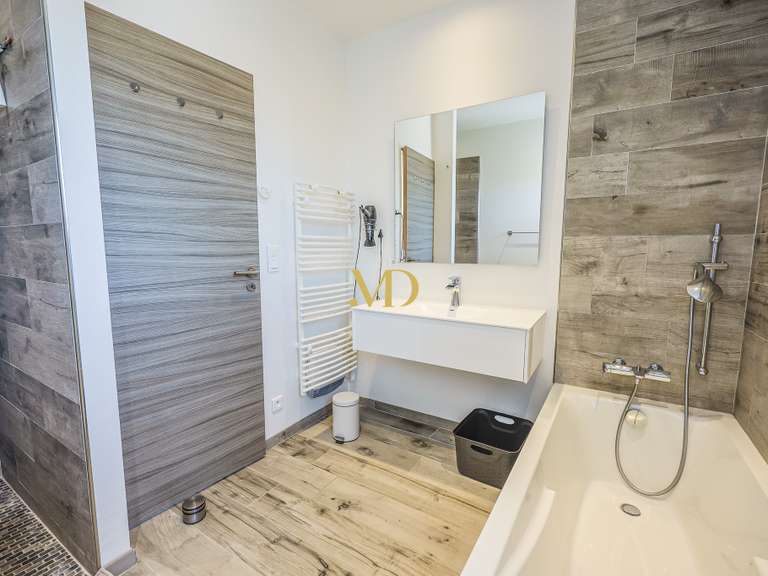 House Apt - 4 bedrooms - 130m²