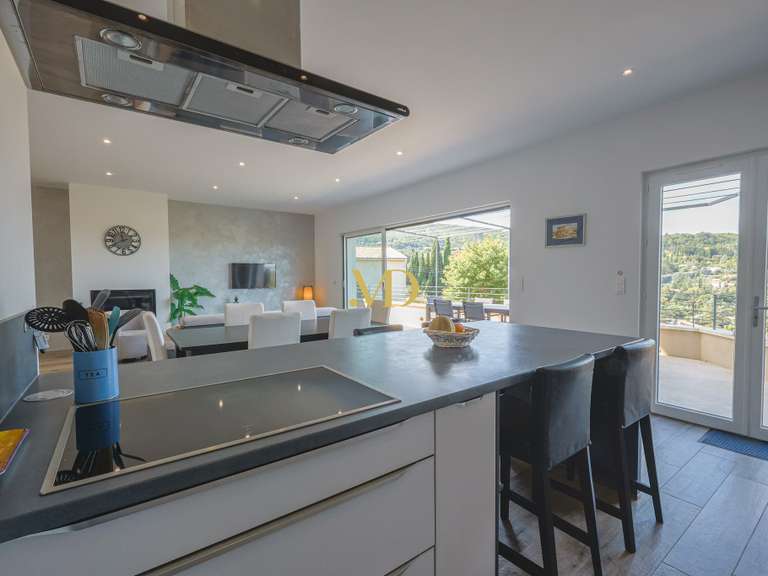 House Apt - 4 bedrooms - 130m²
