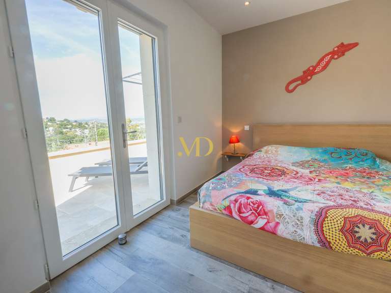 House Apt - 4 bedrooms - 130m²