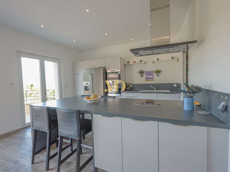 House Apt - 4 bedrooms - 130m²