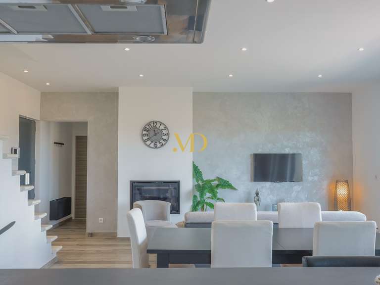 House Apt - 4 bedrooms - 130m²