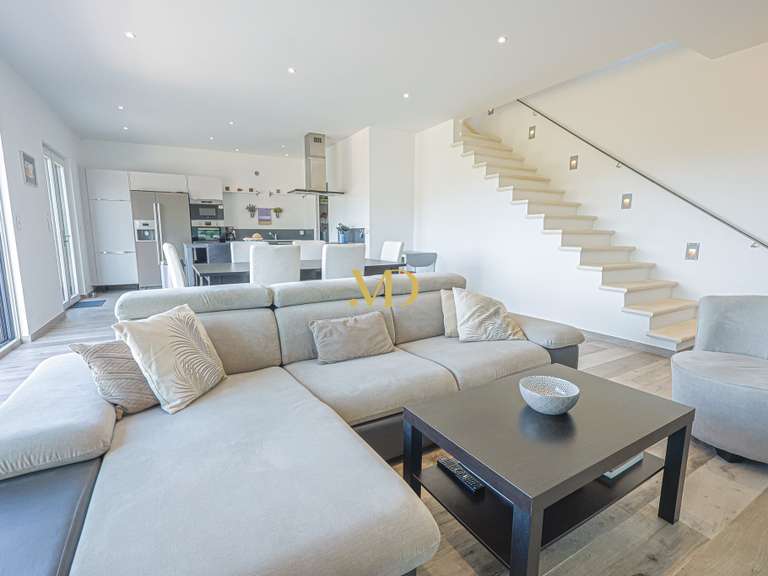 House Apt - 4 bedrooms - 130m²