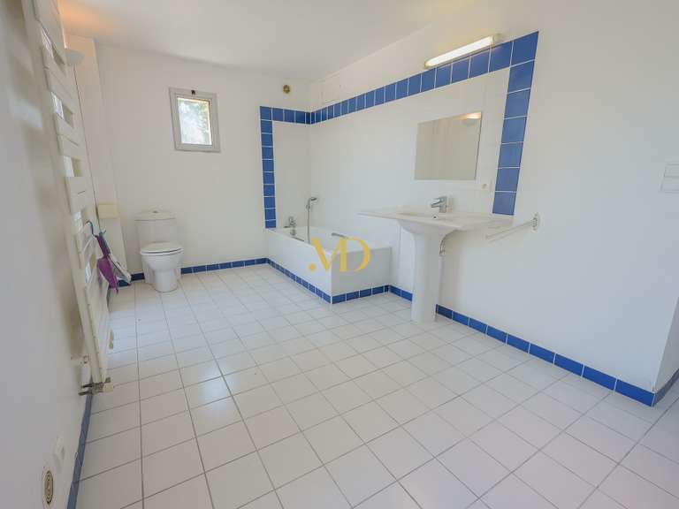 Maison Apt - 3 chambres - 200m²