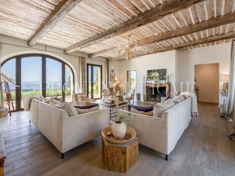 Property Apt - 4 bedrooms - 316m²