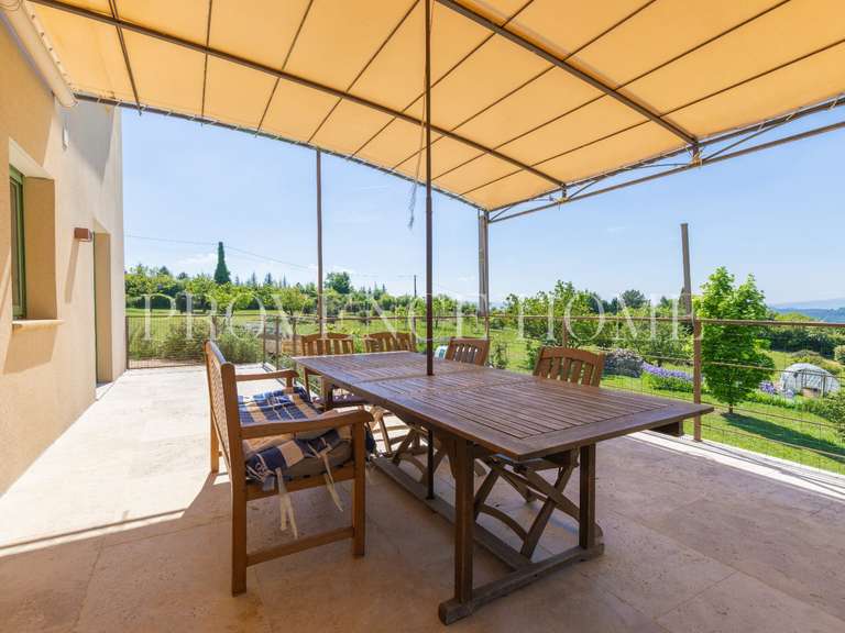 Property Apt - 6 bedrooms - 270m²