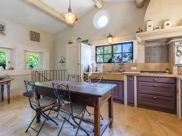 Propriété Apt - 4 chambres - 192m²