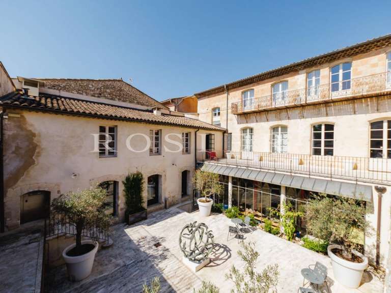 Villa Apt - 1000m²