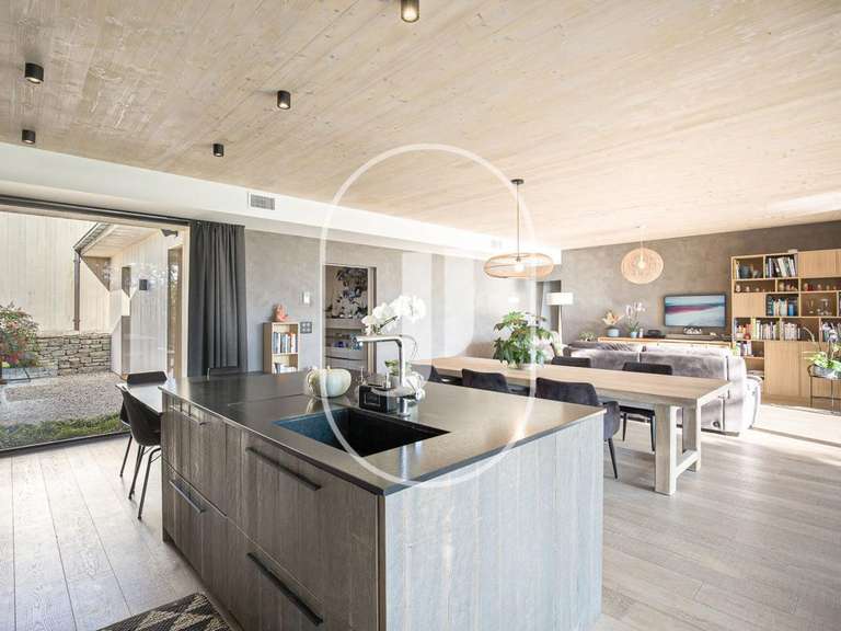 Villa Apt - 4 bedrooms - 215m²