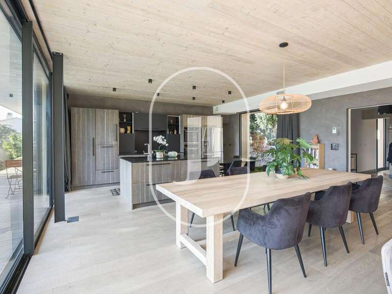 Villa Apt - 4 bedrooms - 215m²