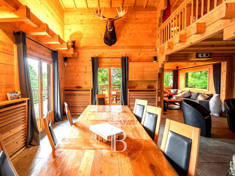 Chalet Arâches-la-Frasse - 4 bedrooms - 240m²