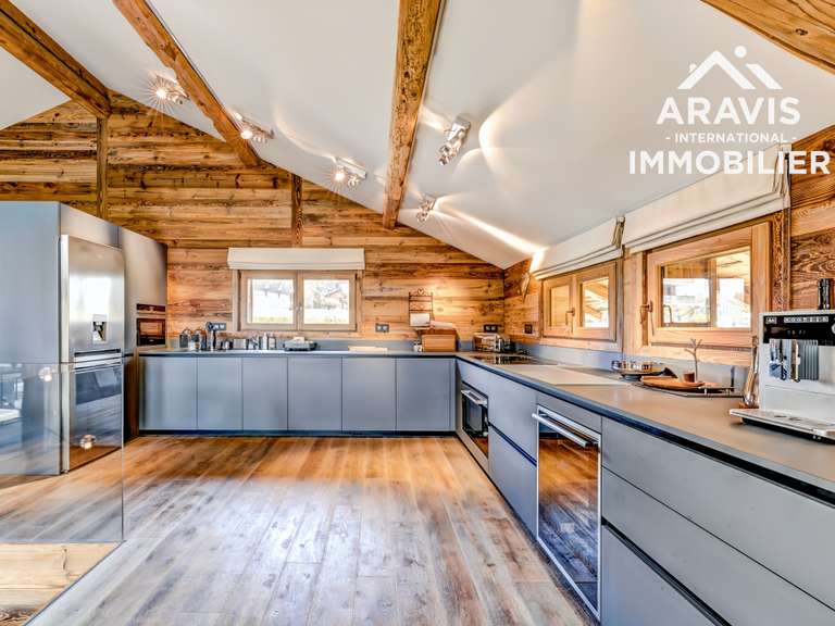 Maison Arâches-la-Frasse - 6 chambres - 273m²