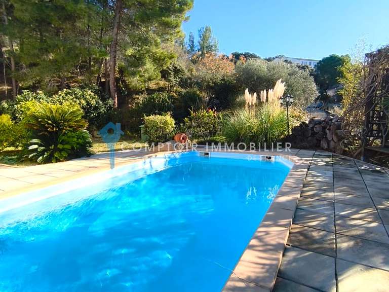 Maison Aramon - 5 chambres - 151m²