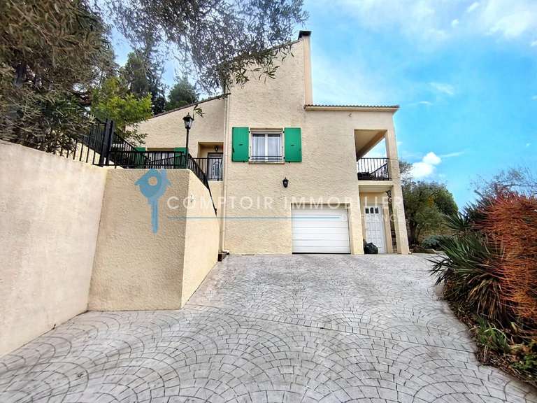 Maison Aramon - 5 chambres - 151m²