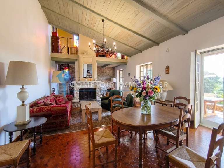 Maison Aramon - 4 chambres - 210m²