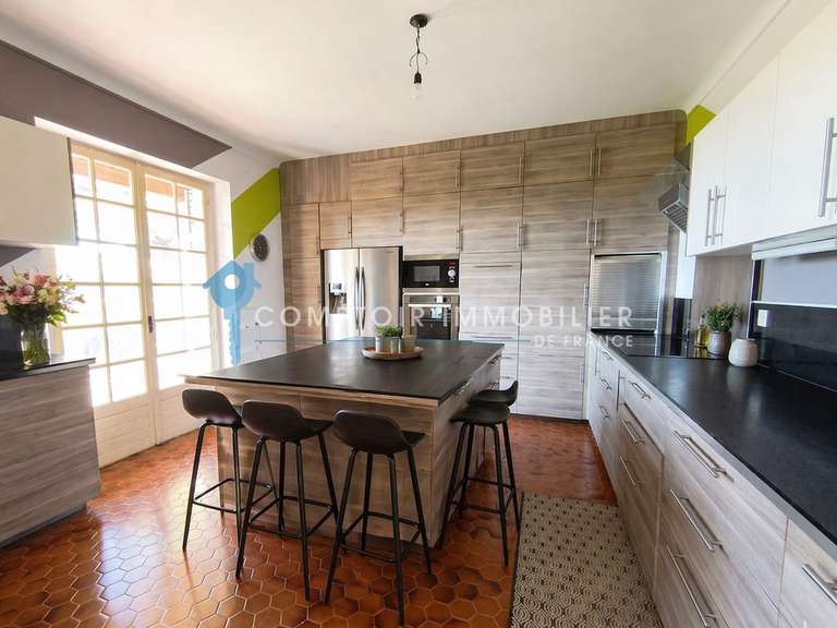 Maison Aramon - 4 chambres - 210m²