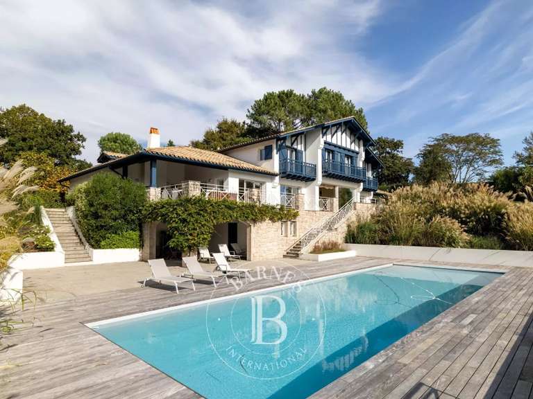 House Arbonne - 6 bedrooms - 482m²
