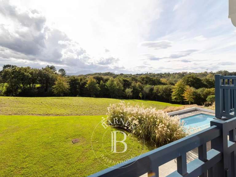 House Arbonne - 6 bedrooms - 482m²