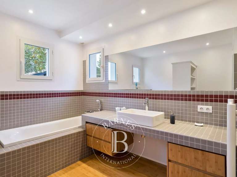 House Arbonne - 6 bedrooms - 482m²