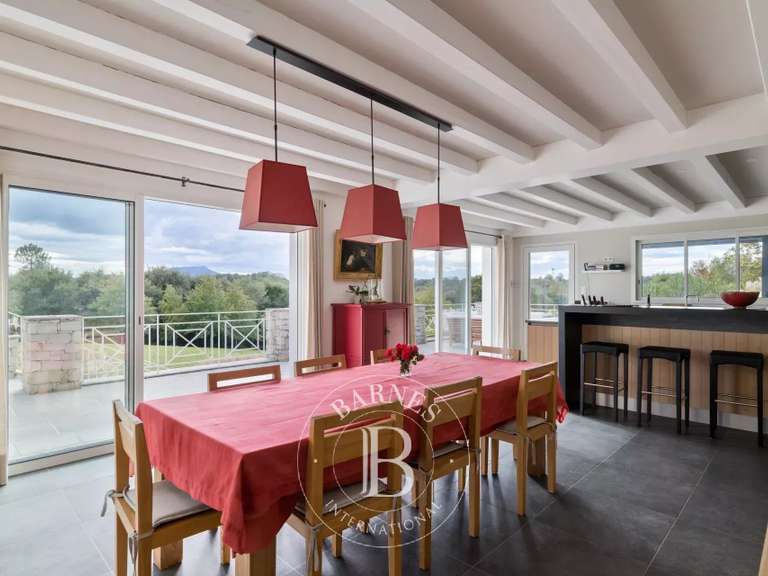 House Arbonne - 6 bedrooms - 482m²