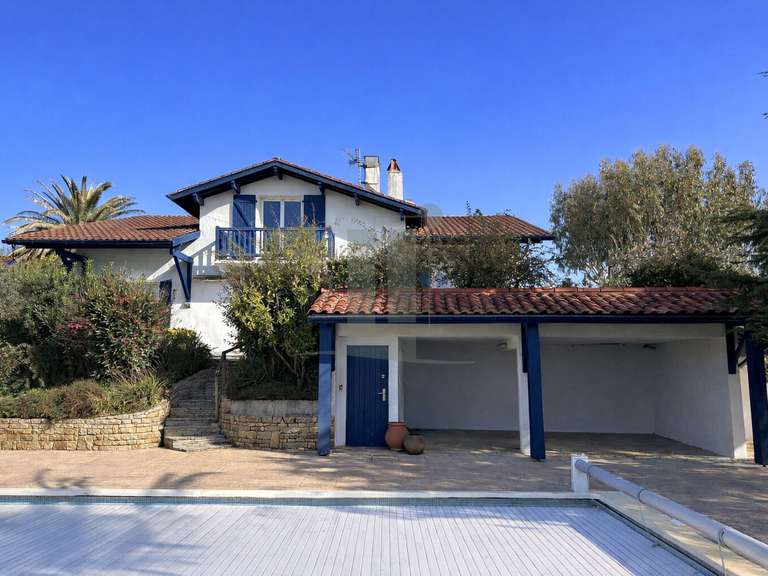 Maison Arbonne - 4 chambres - 200m²