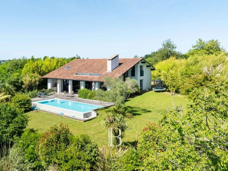 Maison Arbonne - 4 chambres - 198m²