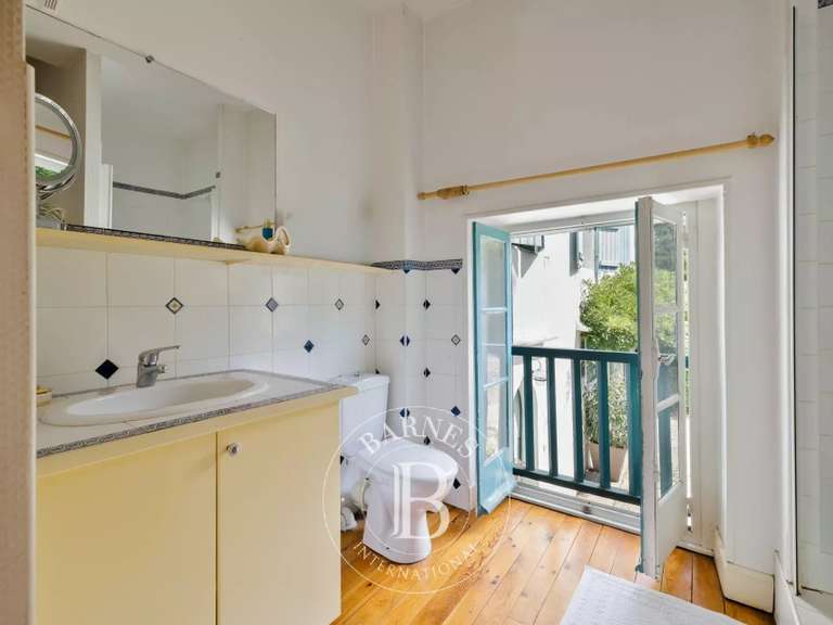 Maison Arbonne - 6 chambres - 347m²