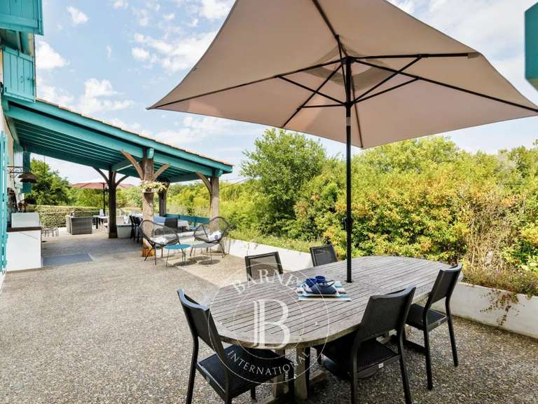 Maison Arbonne - 6 chambres - 347m²
