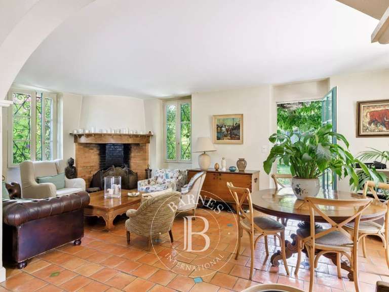 Maison Arbonne - 6 chambres - 347m²