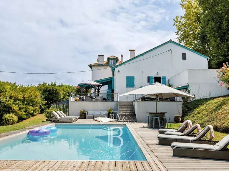 Maison Arbonne - 6 chambres - 347m²