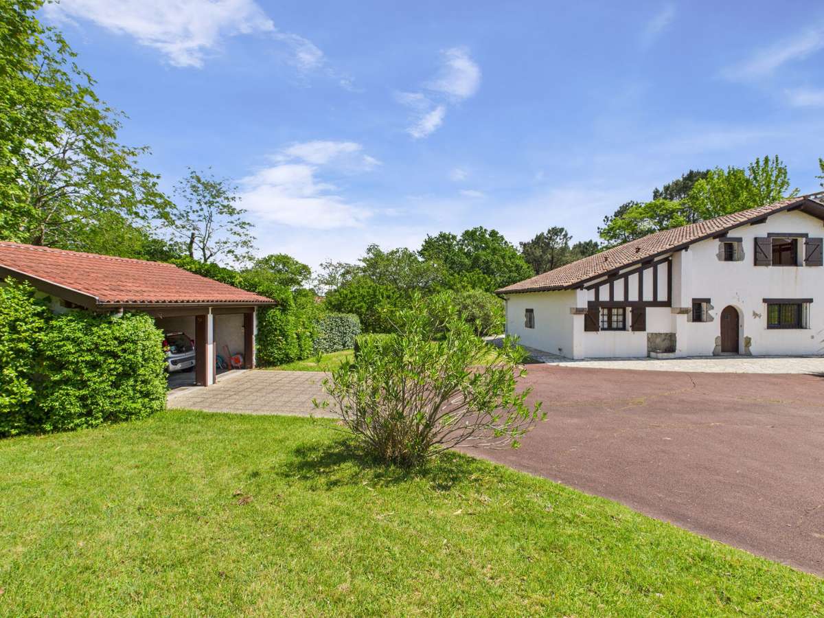 House Arbonne