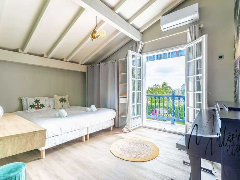 Maison Arbonne - 6 chambres - 200m²