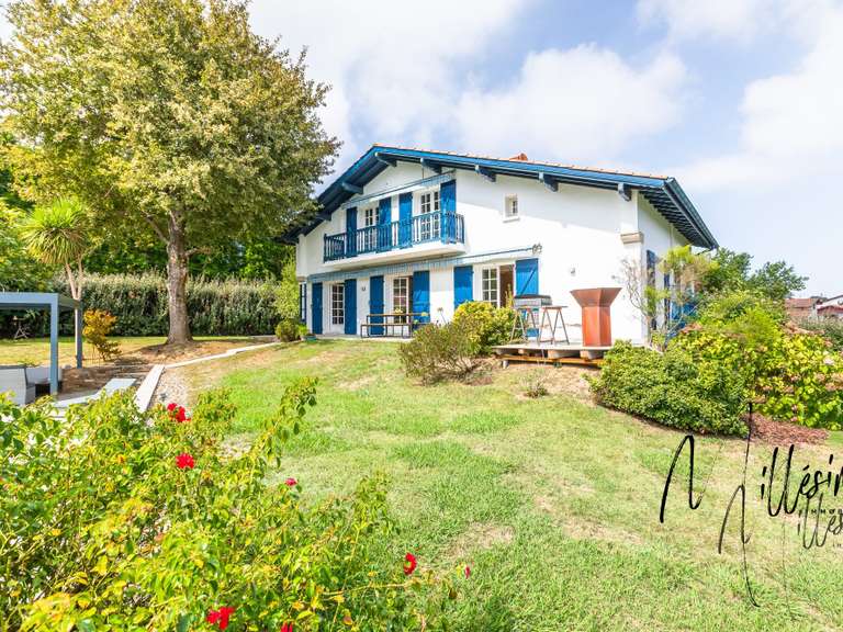 Maison Arbonne - 6 chambres - 200m²