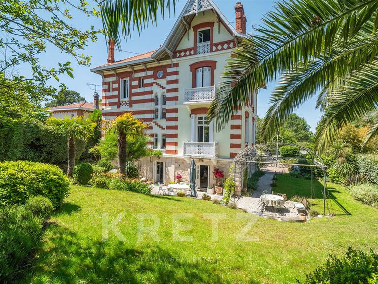 House Arcachon - 5 bedrooms - 360m²