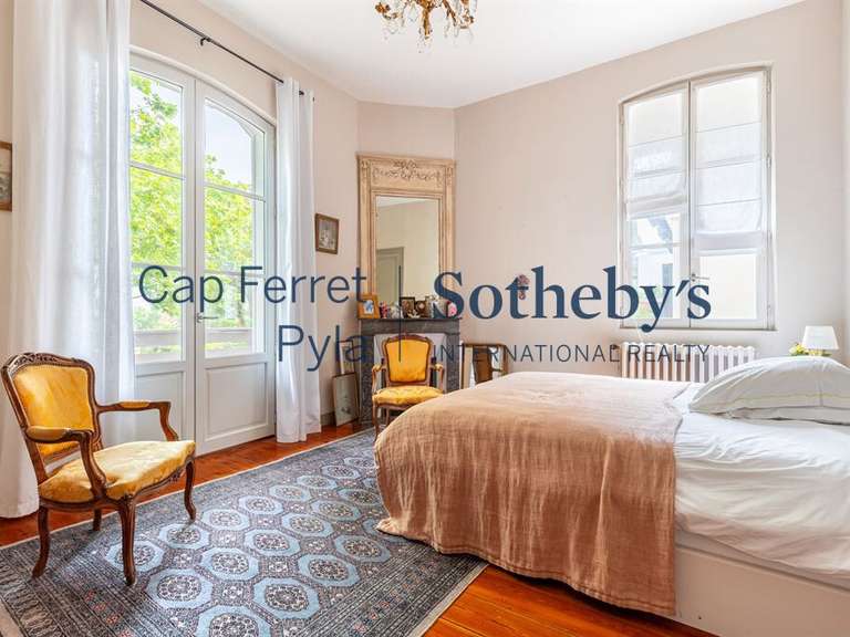 Maison Arcachon - 6 chambres - 302m²