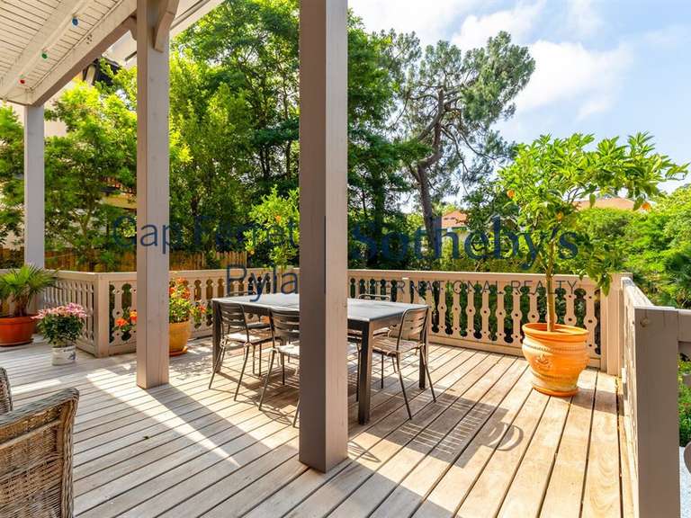 Maison Arcachon - 6 chambres - 302m²