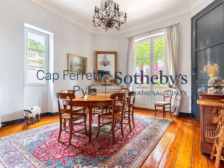 Maison Arcachon - 6 chambres - 302m²