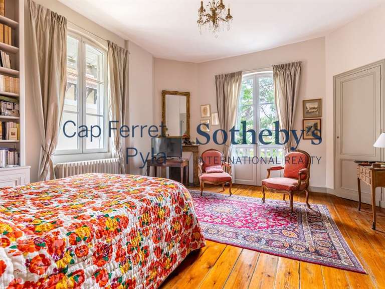 Maison Arcachon - 6 chambres - 302m²