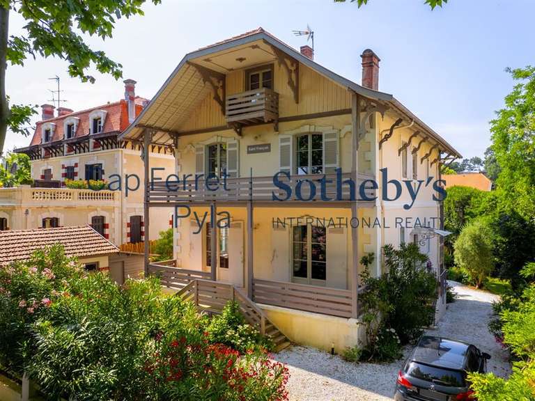Maison Arcachon - 6 chambres - 302m²