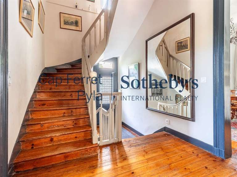 Maison Arcachon - 6 chambres - 302m²